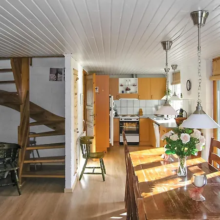 Cozy In Glesborg With Wifi 호텔